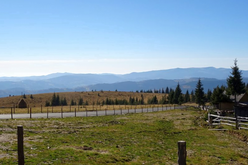 „Drumul lui Iovan” a fost asfaltat! Drumul leagă localităţile Horea, Buteşti, Giurgiuţ şi Zânzeşti