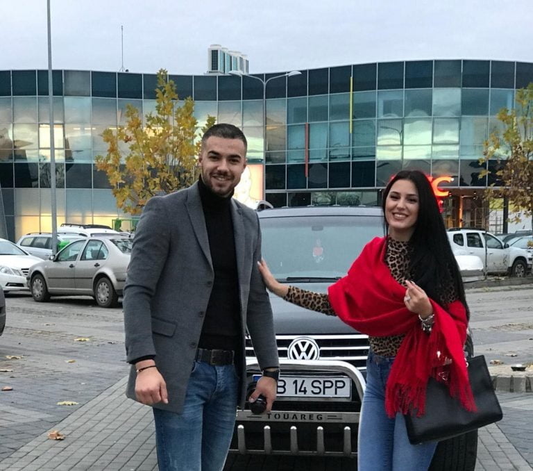 FOTO: Culiță Sterp a înlocuit-o pe Carmen de la Sălciu cu o superbă brunetă din Maramureș?
