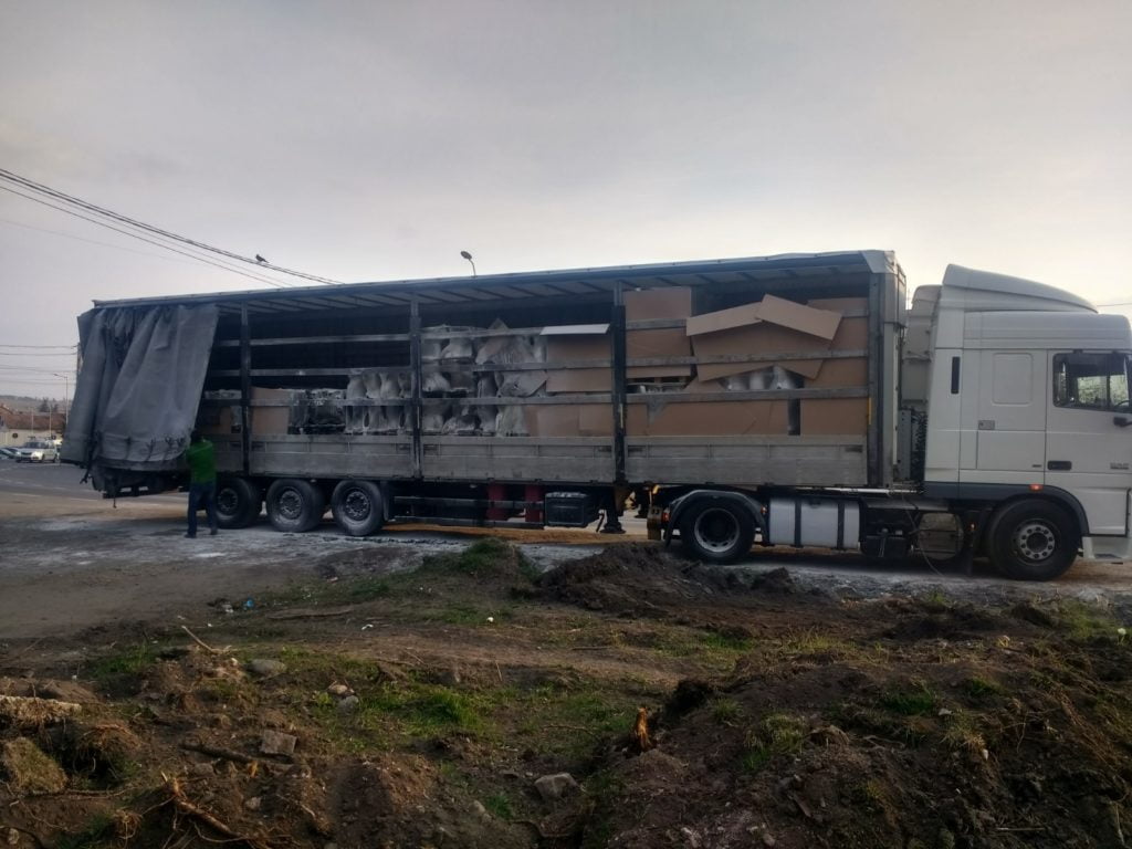 Marfa dintr-un TIR a luat FOC în Huedin!