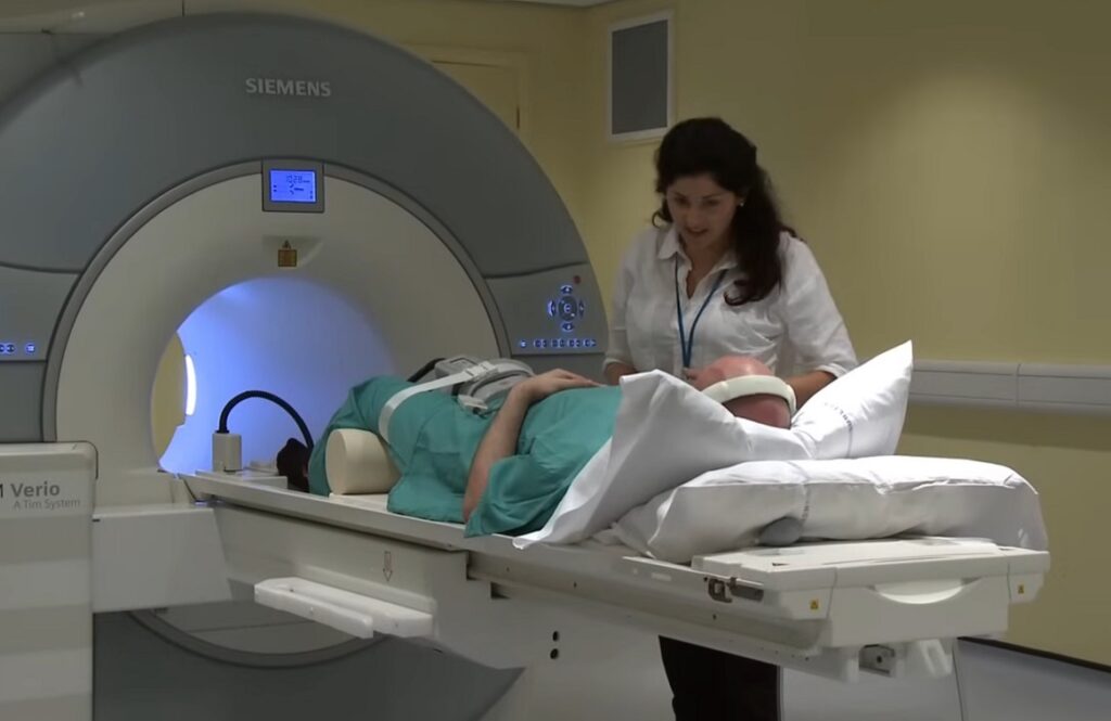 Aparatură nouă la spitalul din Câmpeni: Computer tomograf și instalație de sterilizare completă