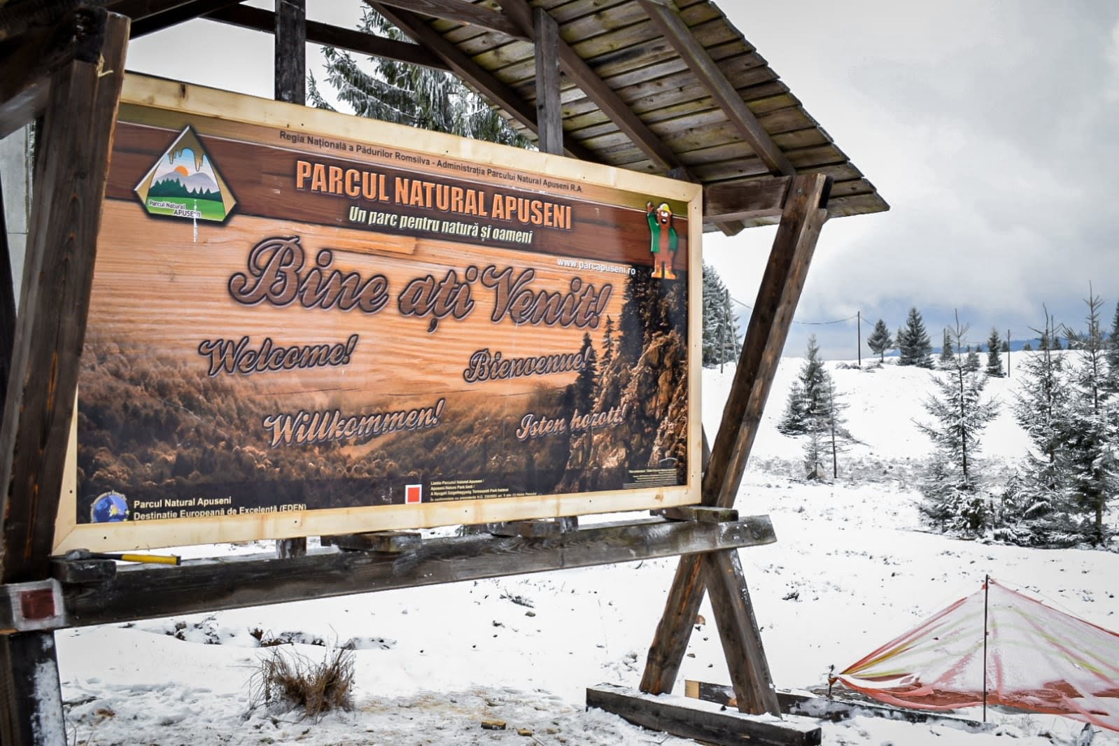 Intrarea în Parcul Natural Apuseni din Dealu Negru a fost refăcută!