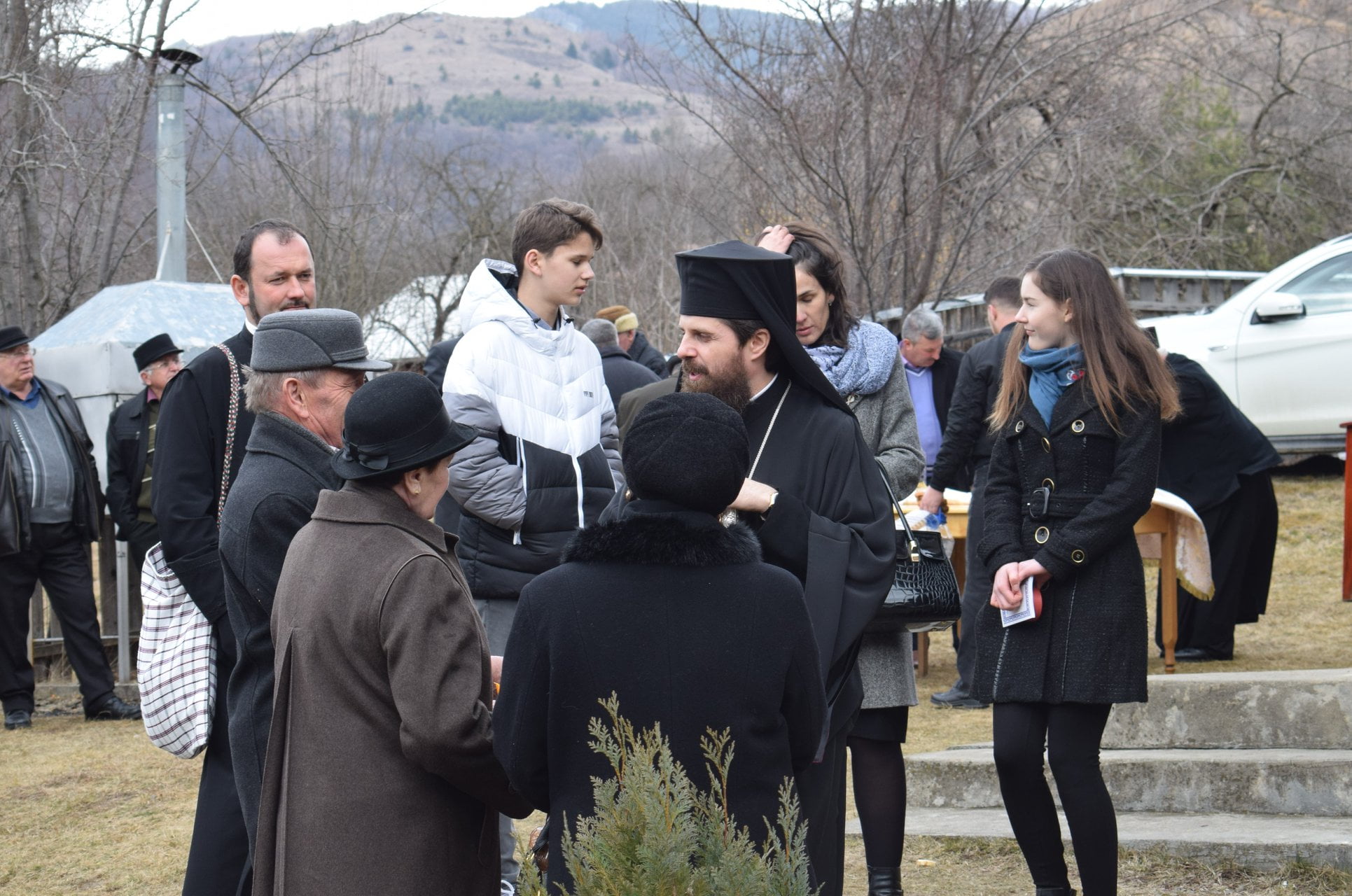 Preasfințitul Benedict Bistrițeanul s-a întors acasă, în Apuseni, la Sartăș
