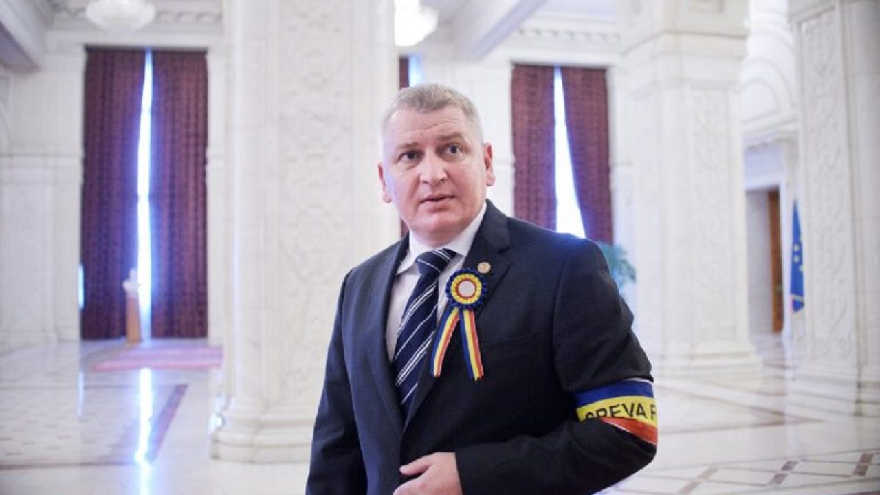 Cacealma tăierii pensiilor speciale în Parlament! Florin Roman: Proiectul va avea mari probleme de constituționalitate!