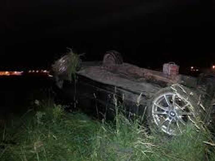 Un tânăr din Câmpeni a intrat cu mașina într-un cap de pod, miercuri noaptea!