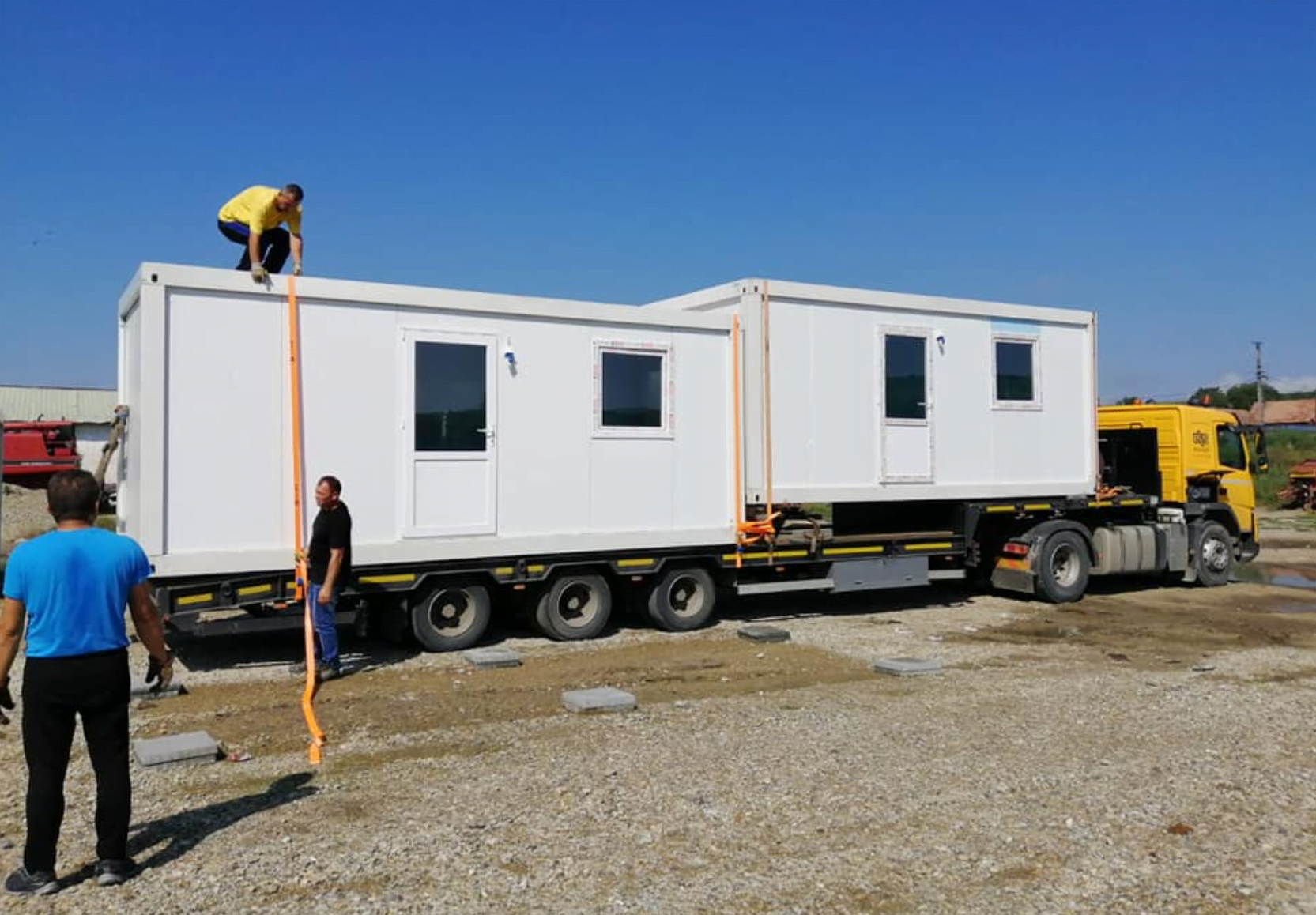 DSP a instalat containere modulare la spitalul din Abrud pentru bolnavii diagnosticaţi cu COVID-19 din judeţ, cazurile ușoare!
