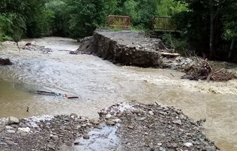 FOTO cu ravagiile făcute de inundații în comuna Ponor