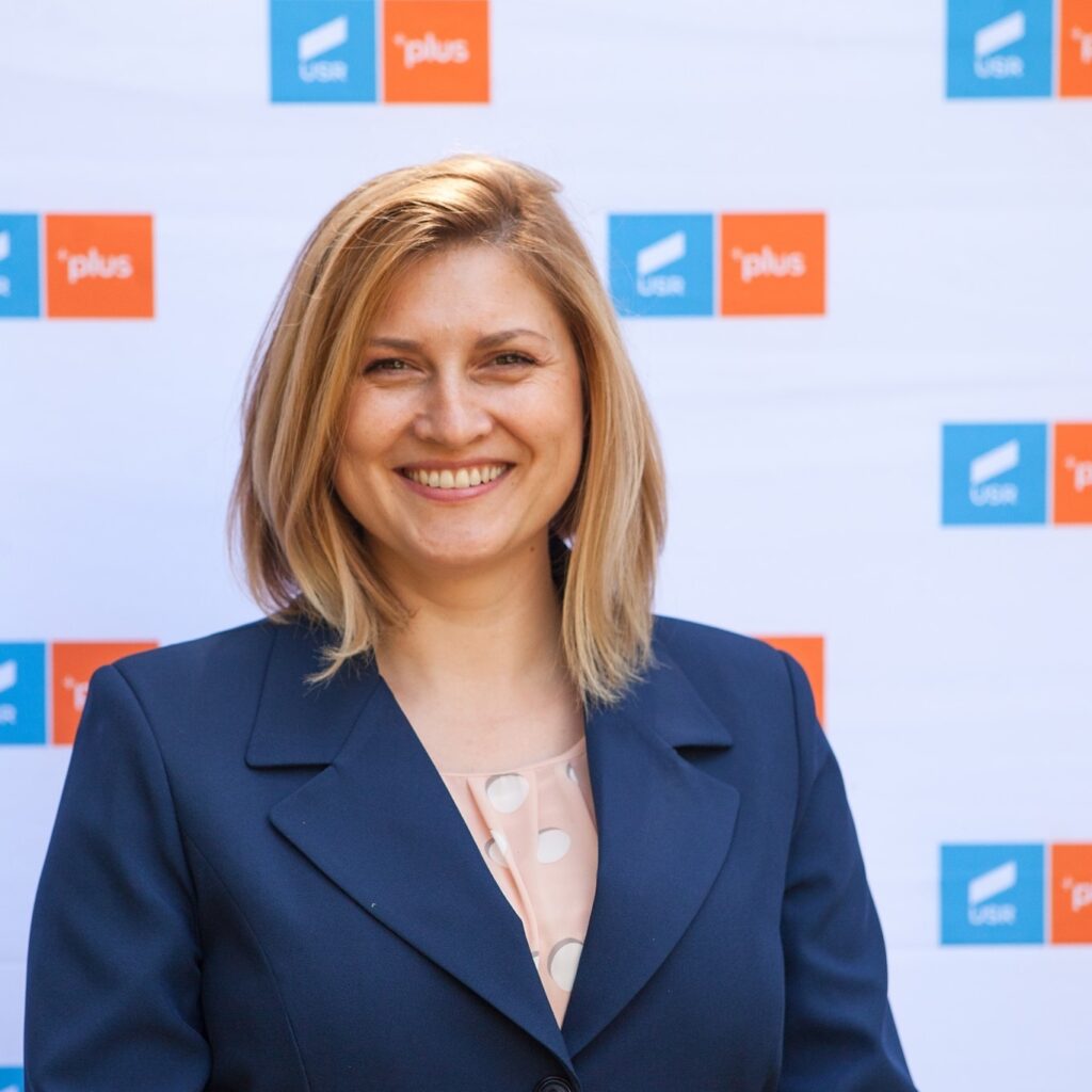 Interviu cu Simona Elena Bișboaca, candidatul USR PLUS la Consiliul Județean Bihor, despre proiectele sale, turism, Apuseni, produse tradiționale și administrație