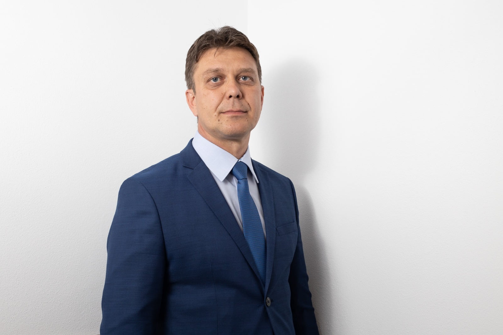 Noul primar din Abrud îi îndeamnă pe cei plecați de acasă să-i scrie!