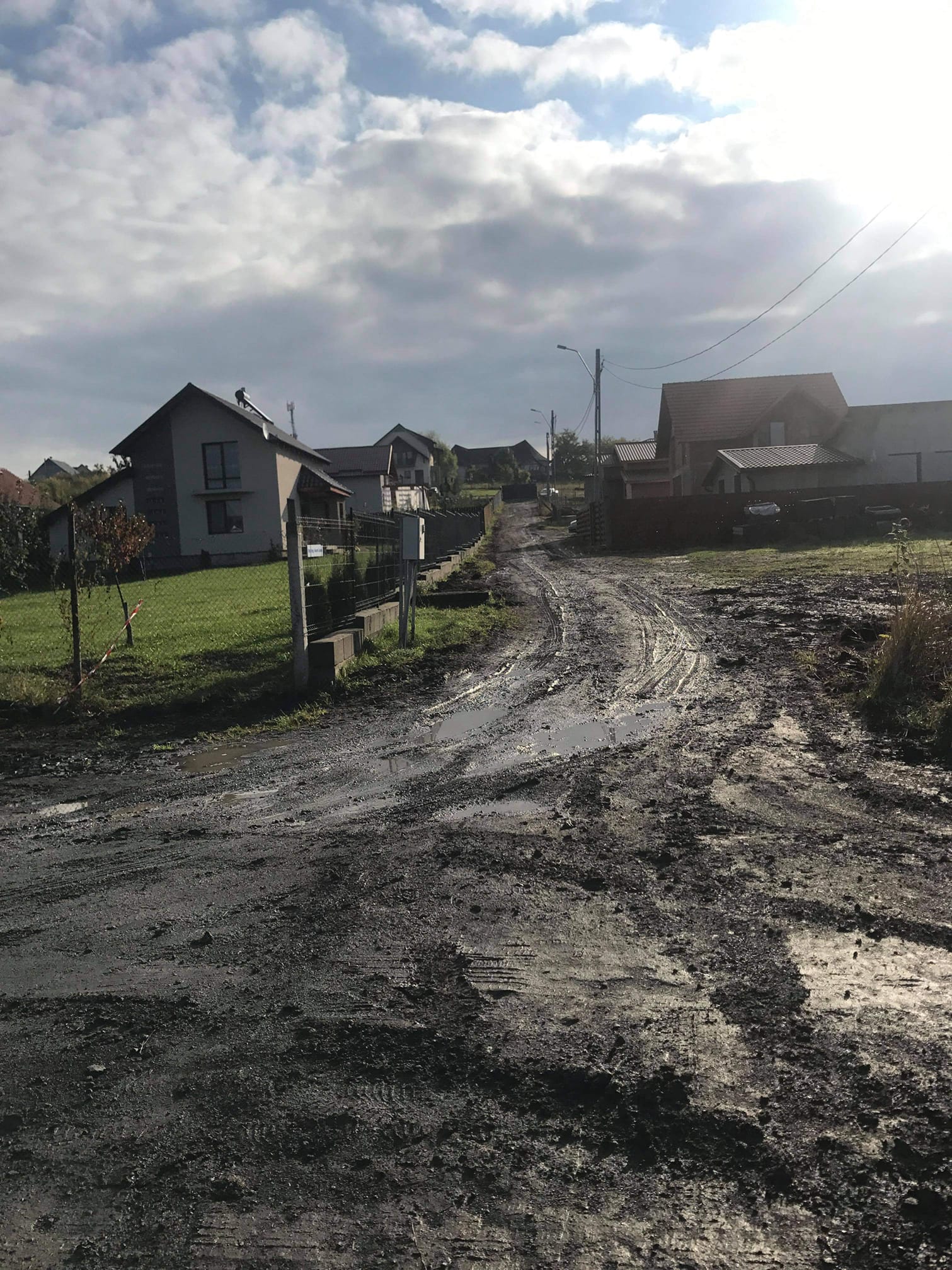 „Strada Noroaielor” din Huedin: Ce spune un cetățean despre mizerabila stradă ing. Aurel Lazea?