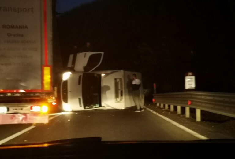 (VIDEO) Un șofer s-a crezut Ayrton Sena pe DN 76 Brad – Deva: Cursa nebună s-a oprit în zona viaductului din Brad!