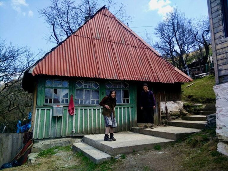 Vârstnicii din satul Muntele Cacovei, din Apuseni, vor fi ajutați de clujeni inimoși de Crăciun