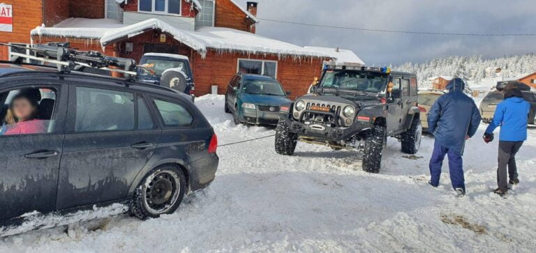 Voluntarii Rescue 4×4 au intervenit în zona Buscat -Băișoara pentru suport la un număr de 11 autoturisme!