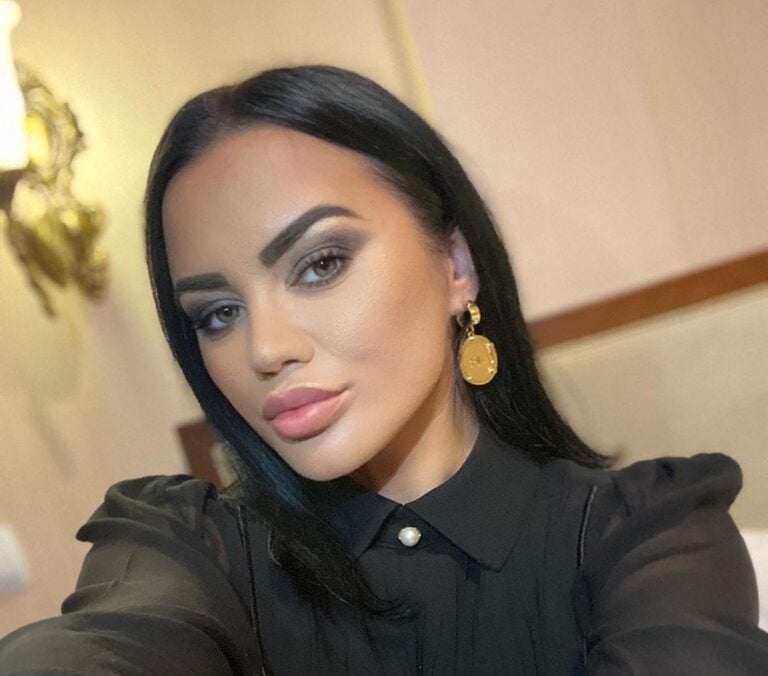 Carmen de la Sălciua: Cât de sincer poți răspunde la o întrebare incomodă mai ales în văzul lumii?