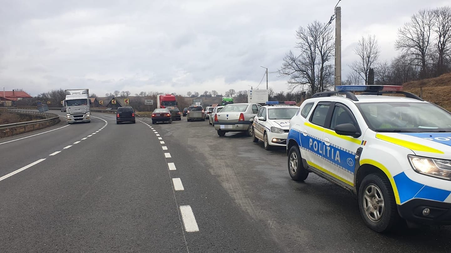 Acțiune rutieră în Huedin:  Au fost aplicate 33 de sancțiuni contravenționale!
