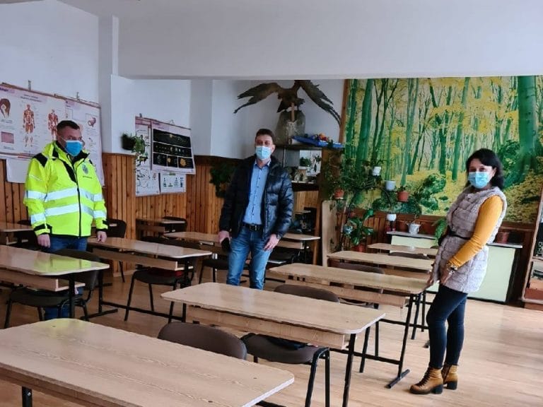 Primarul din Abrud, Cristian Albu: Elevii se întorc, FIZIC, la școală. Abrudul este în SCENARIUL VERDE