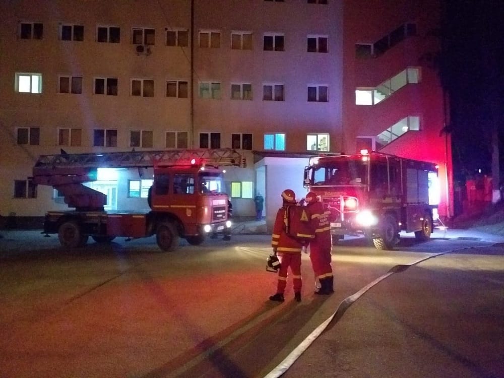 ISU – Stația de Pompieri Câmpeni a organizat o simulare de incendiu la Spitalul Orășenesc Câmpeni