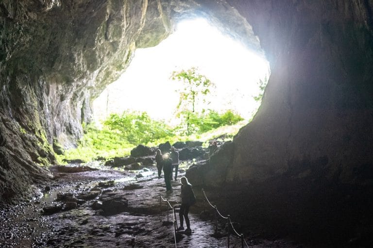 (VIDEO) Cele mai frumoase peșteri din Munții Apuseni – județul Bihor!