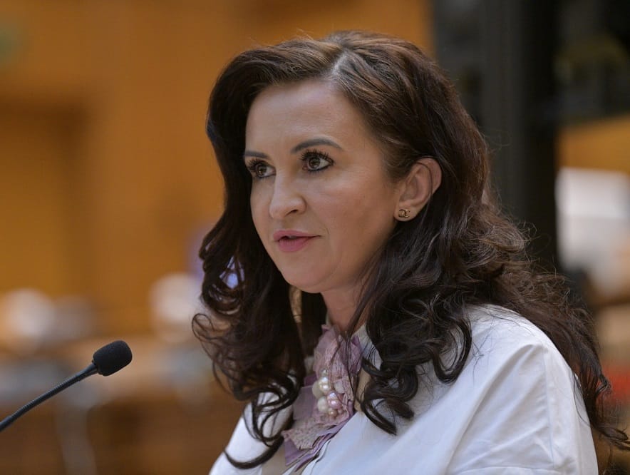 Natalia Intotero: Guvernele de dreapta au jonglat iresponsabil cu procentul alocat educației în Planul Național de Redresare și Reziliență