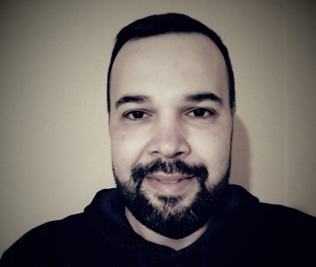 Alin Bufnilă (USR Brad) vine cu două propuneri: Mingi de fotbal pentru toți elevii și o biblioteca în aer liber în Parcul Tineretului Alin Bufnilă (USR Brad) vine cu două propuneri: Mingi de fotbal pentru toți elevii și o biblioteca în aer liber în Parcul Tineretului