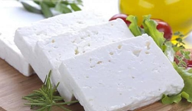 Lactatele din Săucani, cele mai delicioase din Țara Beiușului