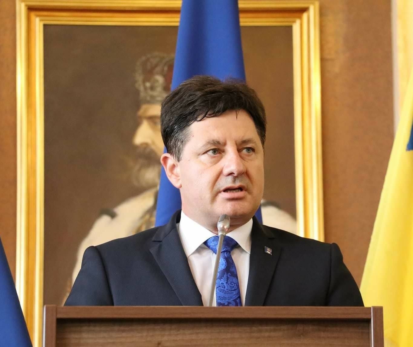 Iustin Cionca: Anul acesta încheiem lucrările la drumul județean de la Bârsa la Moneasa și continuăm spre limita județului Bihor