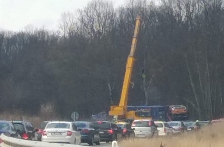 Trafic blocat pe DN 76, în zona Dealul Bitiilor!