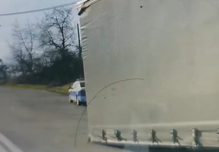 TIR blocat pe DN1 E60, Oradea – Cluj, în Piatra Craiului