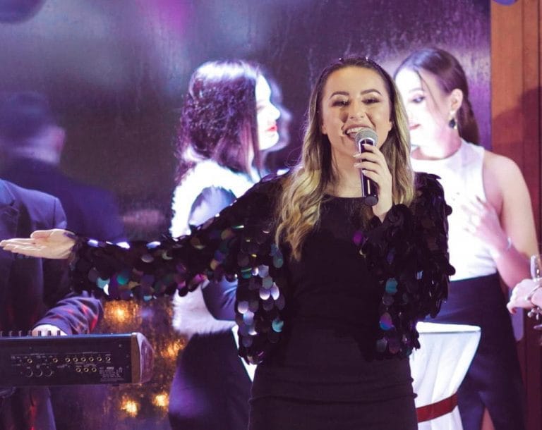 Andreea Oprea, tânăra speranță în muzica brădeană