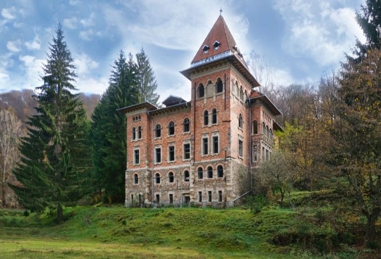 Hilton nu confirmă achiziția Castelului de la Valea Dosului din Zlatna la solicitarea ALBA24