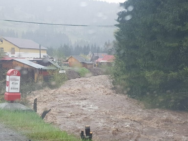 (VIDEO & FOTO) ARIEȘUL a IEȘIT din MATCĂ în Arieșeni și alte comune!