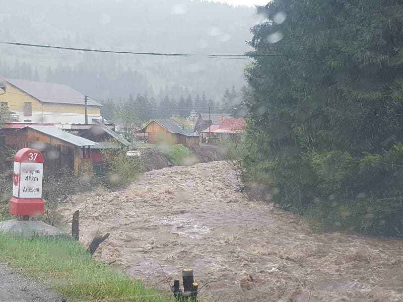 Iar vin ploile! Atenție la INUNDAȚII:  Avertizare de COD GALBEN pe Arieș și Someșul Mic până sâmbătă, ora 24.00!