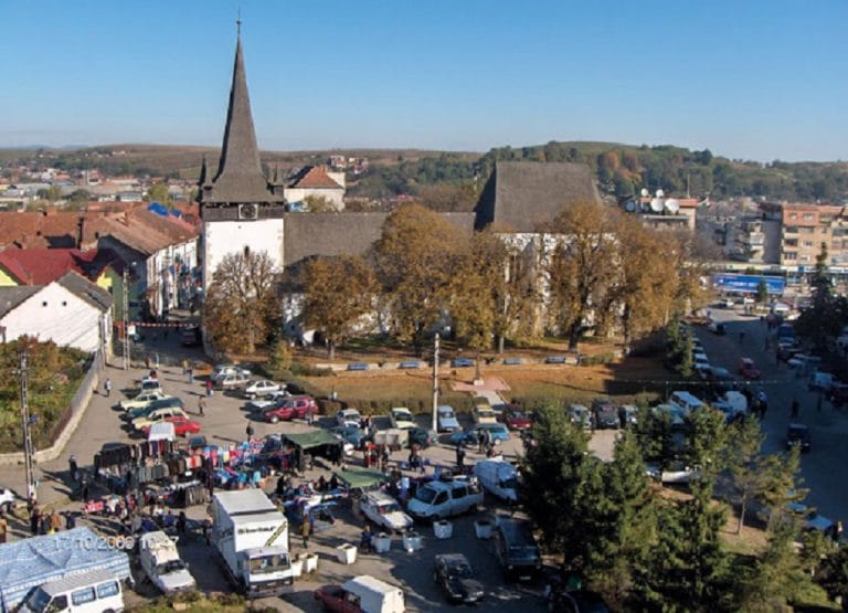 Piața din Huedin va reveni pe vechiul amplasament