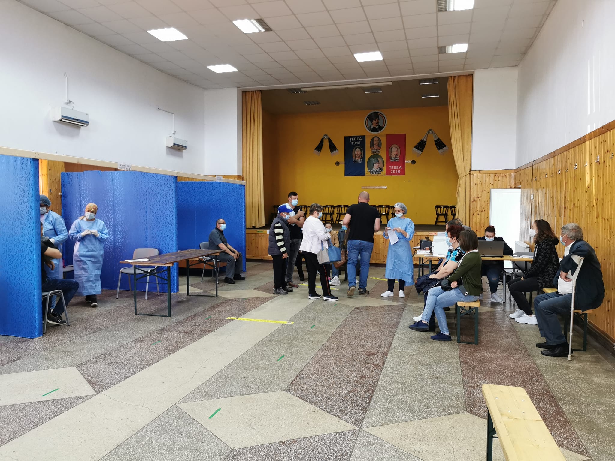 224 de persoane din Baia de Criș, Ribița, Tomești, Bulzeștii de Sus s-au vaccinat ieri în Țebea, cu vaccinul Pfizer-BioNTech