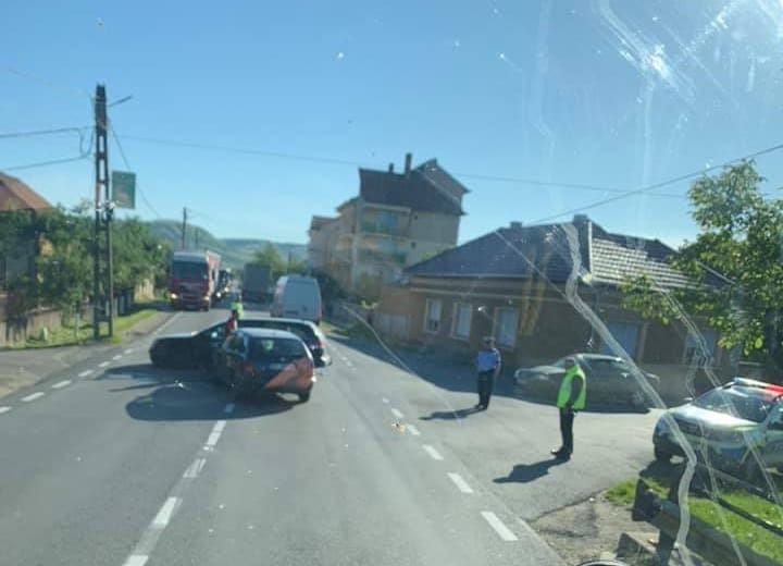 Accident pe DN1 E60 în Tileagd