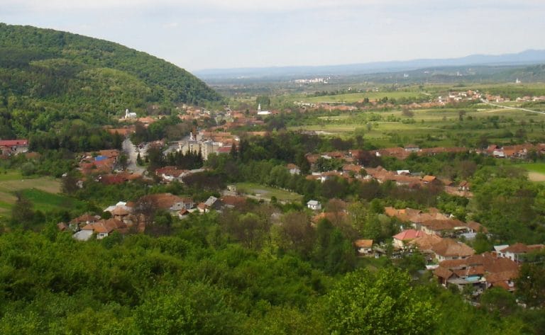 20.248 RON va plăti primăria Vașcău pentru lucrări de decolmatare șanțuri în Vărzarii de Sus