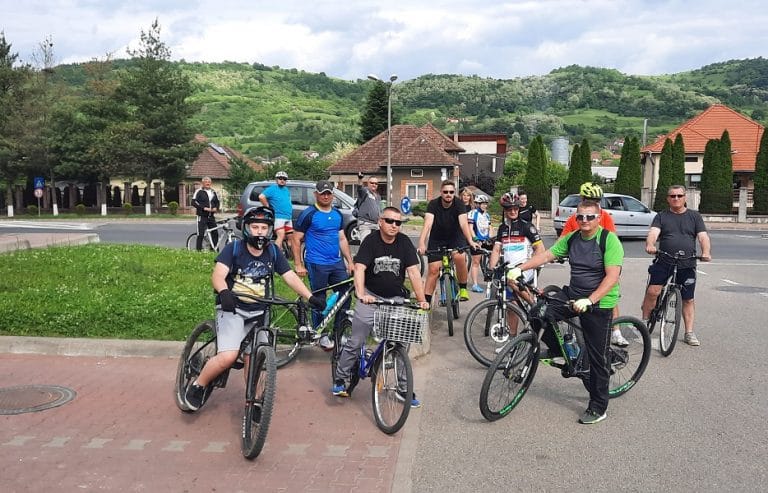 Jos Pălăria bicicliștilor brădeni! Green Friday la Brad, un eveniment excelent pentru mediu, sănătate și sport!