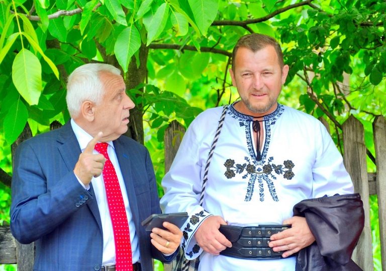 Fostul ministru al agriculturii, Petre Daea, oaspete în Țara Moților, în Ciuruleasa și Meteș!