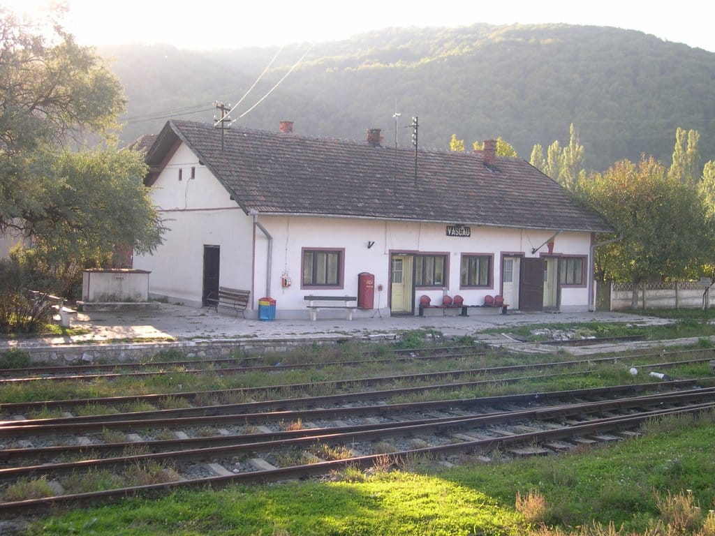 CNCF CFR SA cere agenților economici să susțină transportul feroviar din zona Ciumeghiu – Holod – Vașcău
