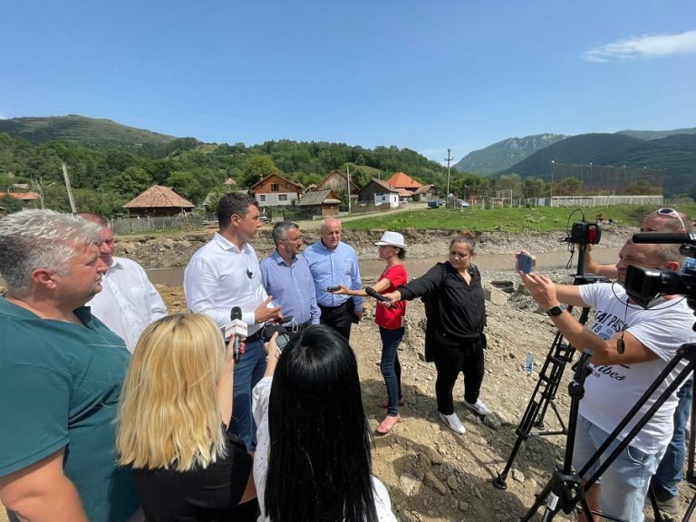 500 de metri cubi de lemn pentru construcții vor fi alocați celor afectați de inundații prin ROMSILVA
