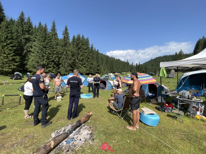 Patrulele de poliție mixte, româno-maghiare, se află la dispoziţia turiștilor în  Hajdúszoboszló și platoul Padiş – Glăvoi