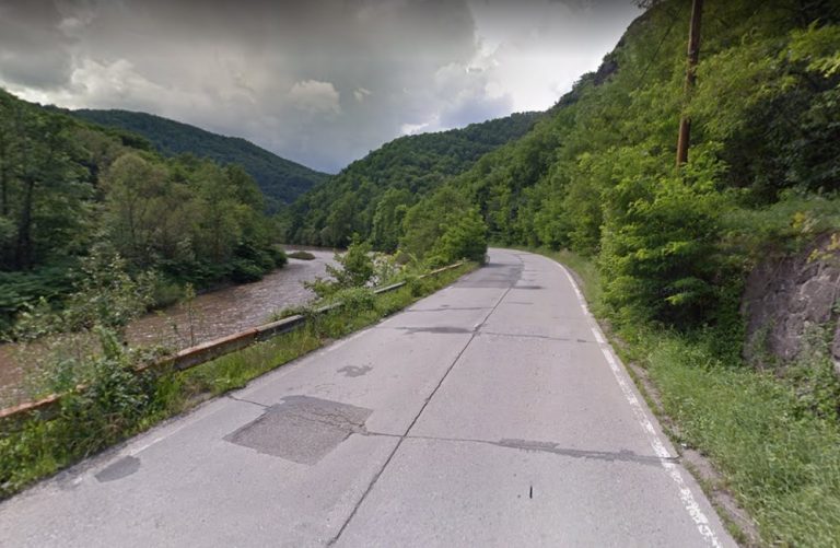 Șanse mici până chiar și pentru cârpeala cu câțiva cm a DN 75! Se va asfalta la Paștele Cailor?