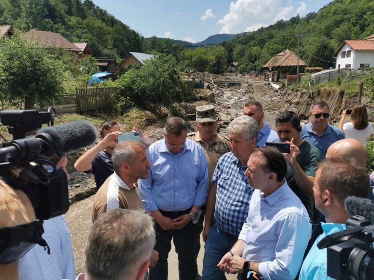Ziarul Unirea: Un cetățean de la Roșia Montană, către Cîțu: „Gândiți-vă dacă pe barajul exploatării cu cianuri de la Roșia Montană vine o viitură de tipul ăsta”