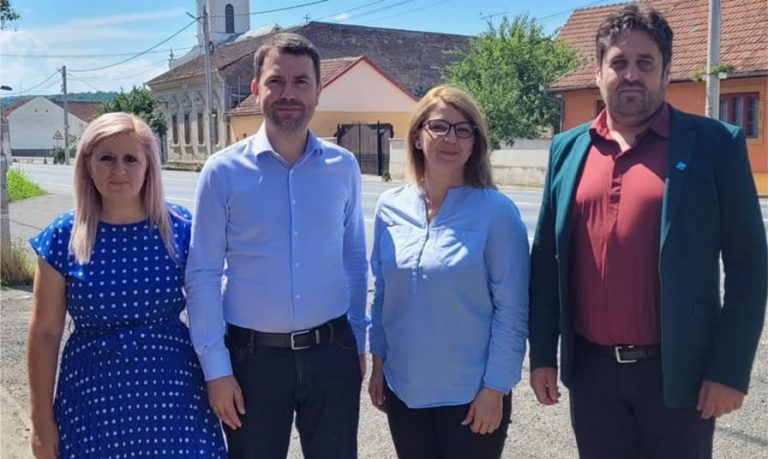 Cei trei consilieri USR Brad i-au înmânat un MEMORIU ministrului transporturilor cu privire la reabilitarea DN 74