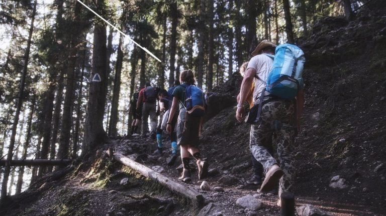 Tabără de aventură pentru copii, în Munții Apuseni, în zona Beliș – Dealu Botii