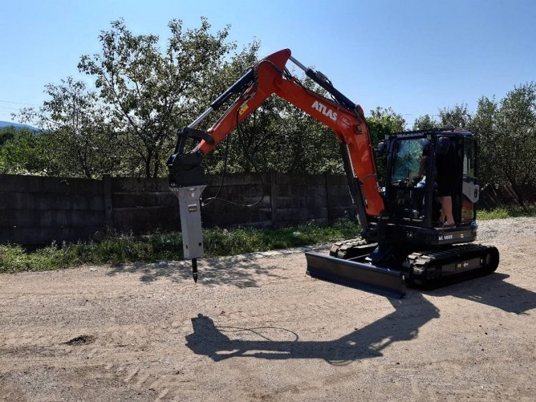Ce se mai întâmplă prin Vața de Jos? Se achiziționează utilaje pentru lucrări de infrastructură!