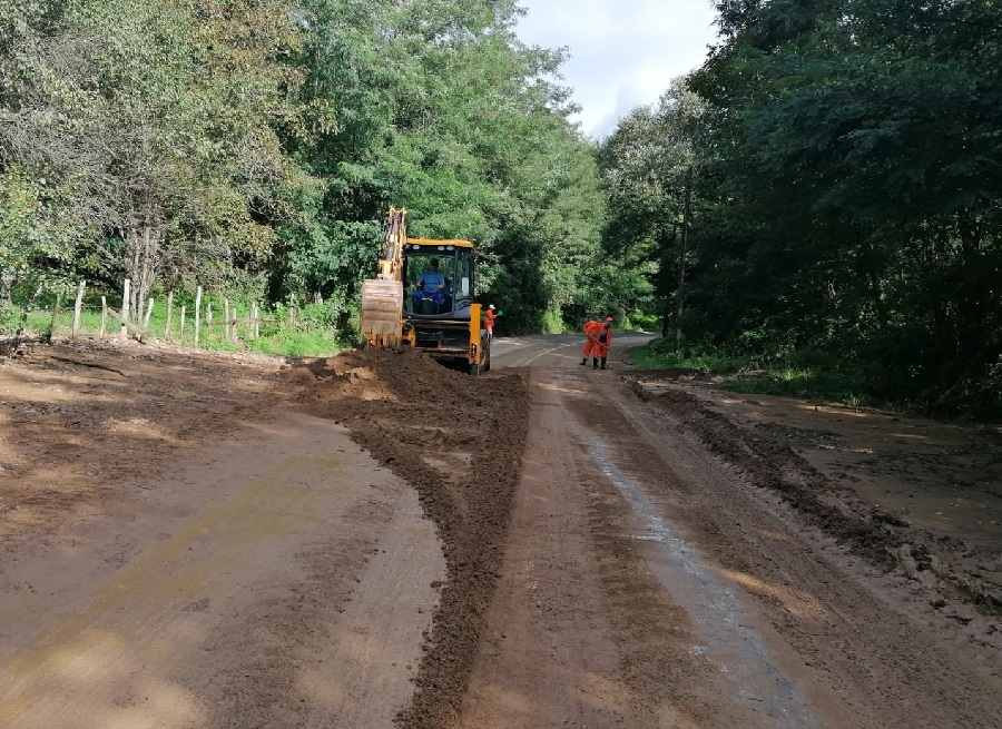 Drumarii din Alba au eliberat aluviunile de pe DN 75 din zona km 129