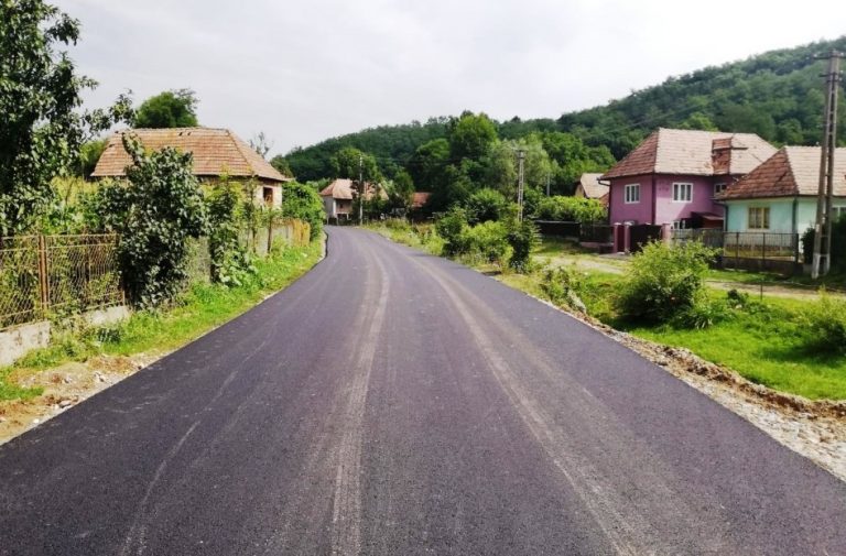 S-a finalizat asfaltarea drumului județean 103G Podeni – Moldovenești – DN 75
