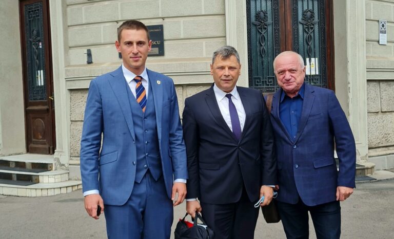 Primarul Bradului și-a susținut astăzi cu succes teza de doctorat