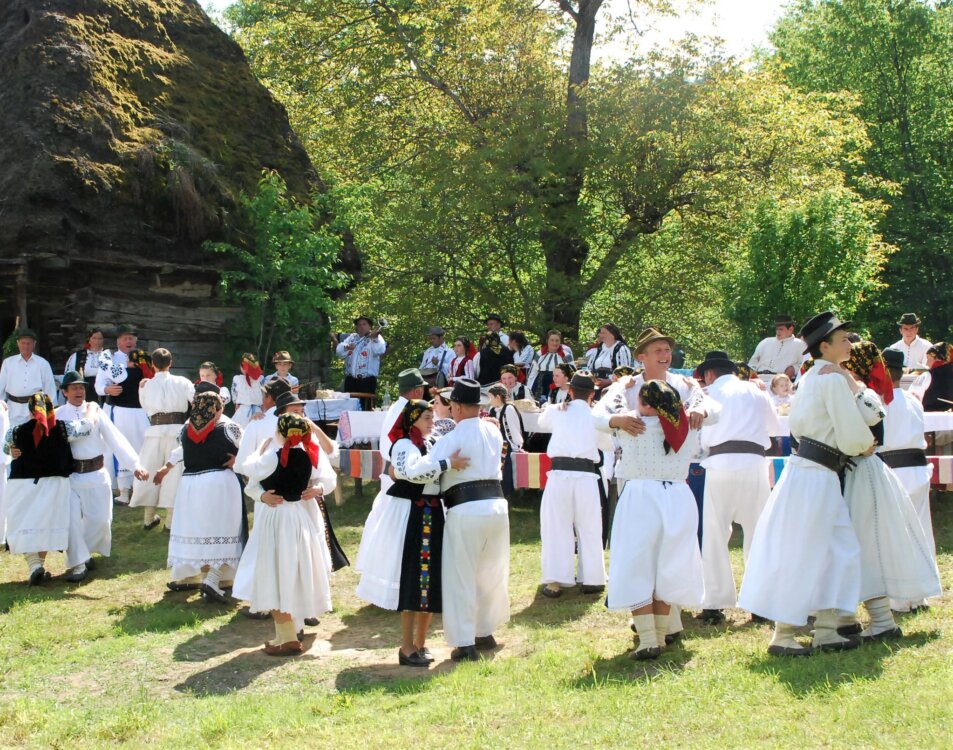 Muzică și jocuri tradiționale, în Muzeul „Octavian Goga” din Ciucea