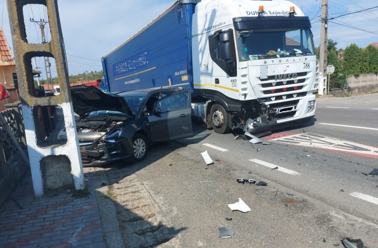 Accident pe DN1 E60 în Lugașu de Jos